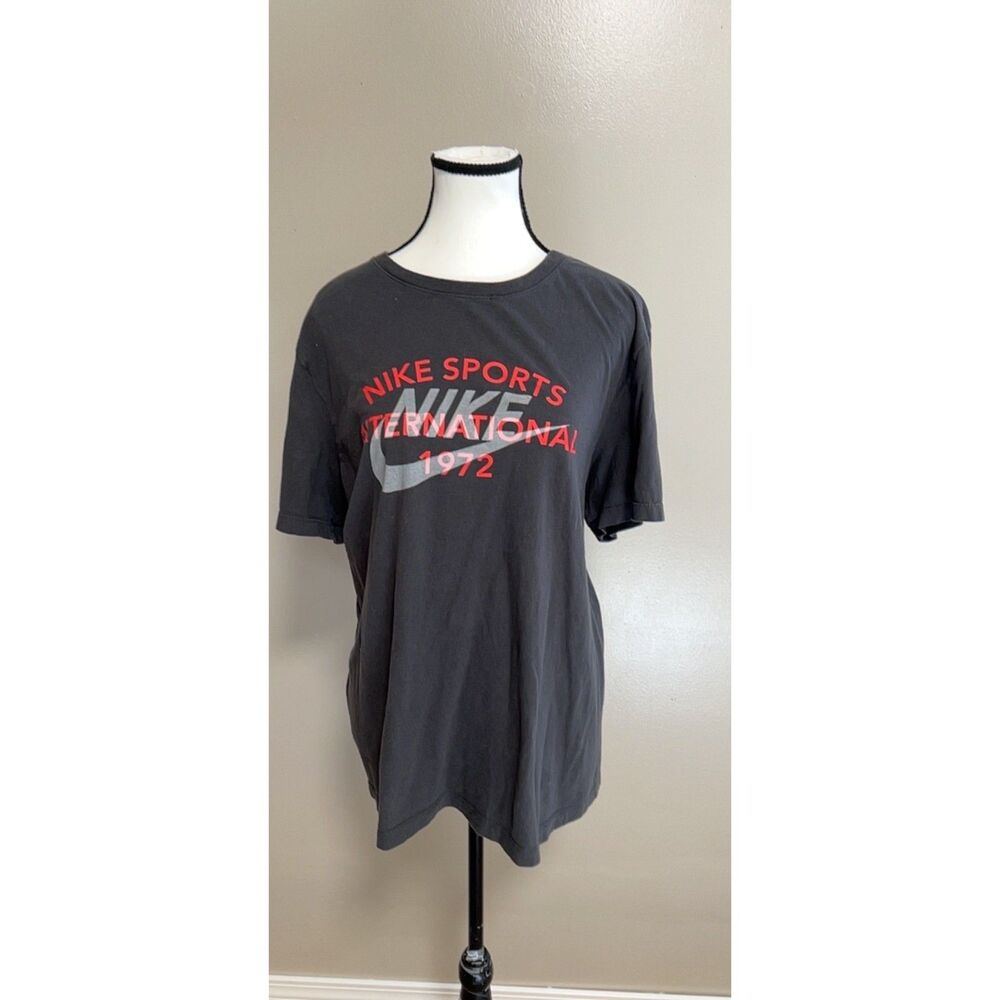 Vintage Nike Circa 72 Graphic T-Shirt. Size L.
